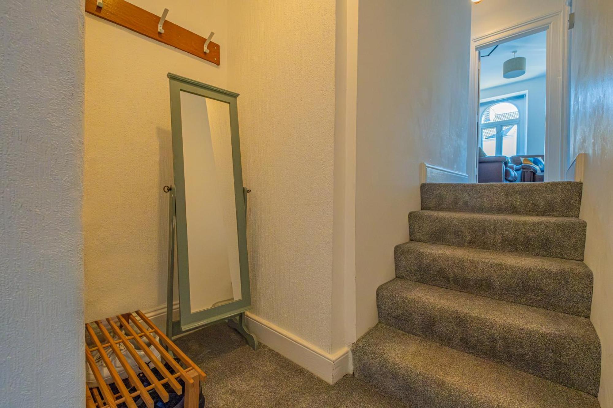 Castleview Coastal Comfort With 2 Parking Spaces Oystermouth Exterior foto